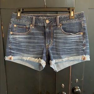 American Eagle jean shorts - Size 6
